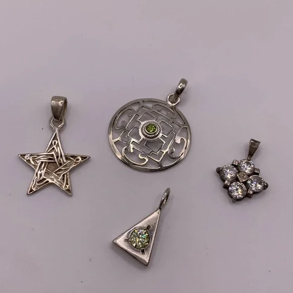 Vintage lot of 4 Sterling silver pendants - Picture 3 of 4